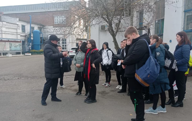 В депо пришли школьники В депо пришли школьники