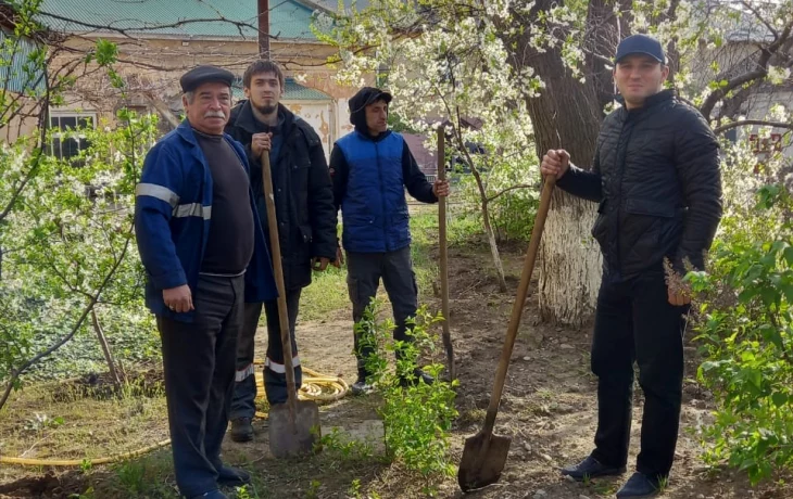 Проведение трудового субботника. Проведение трудового субботника.