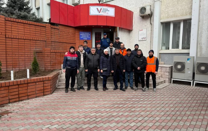 По многолетней традиции железнодорожники выходят на весенние субботники. По многолетней традиции железнодорожники выходят на весенние субботники.