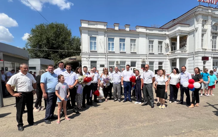 Проводи Папу в рейс. Проводи Папу в рейс.
